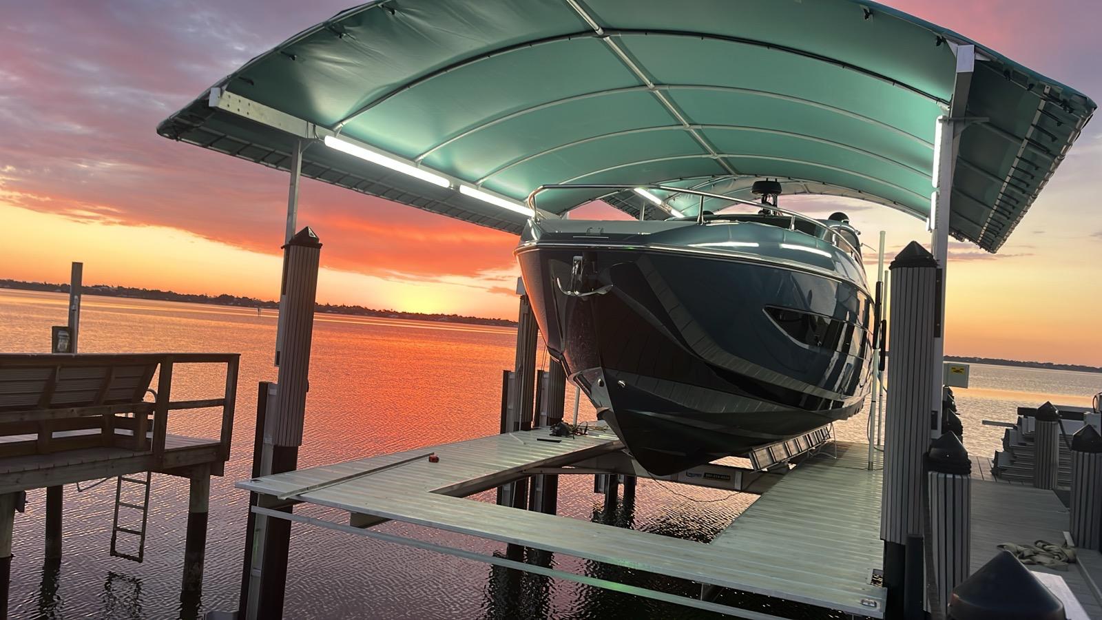 Elevador de barcos 60,000 libras South Florida - Charlie's Maritime Services - foto 1