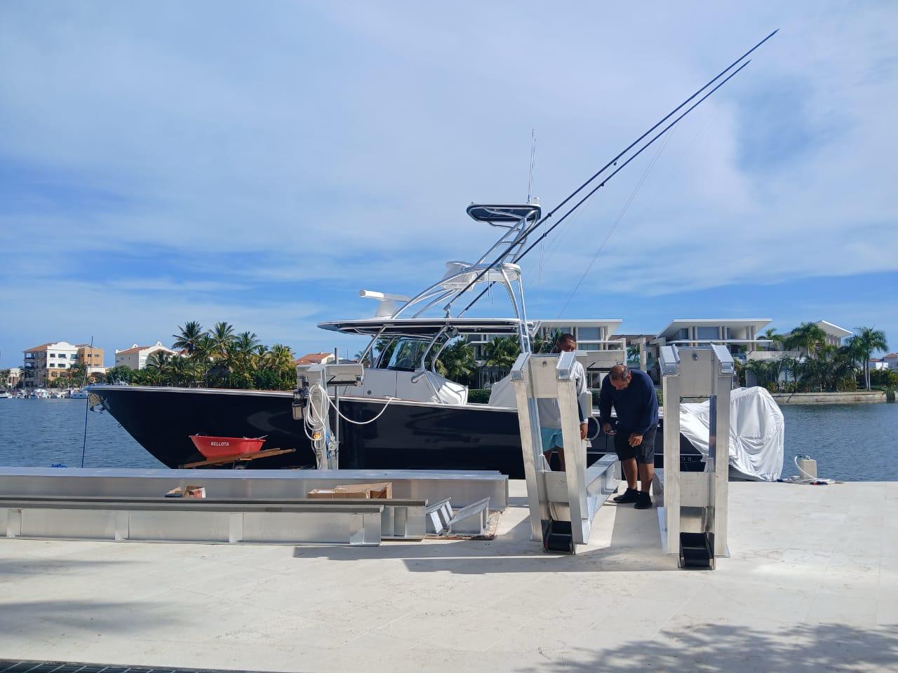 Elevador de barco ligero de 20k libras para embarcaciones pequeñas en South Florida